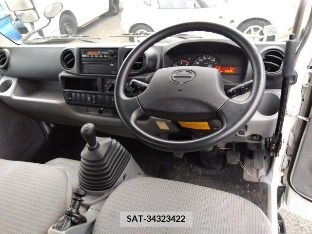 Hino DUTRO 2014-09 390528-2