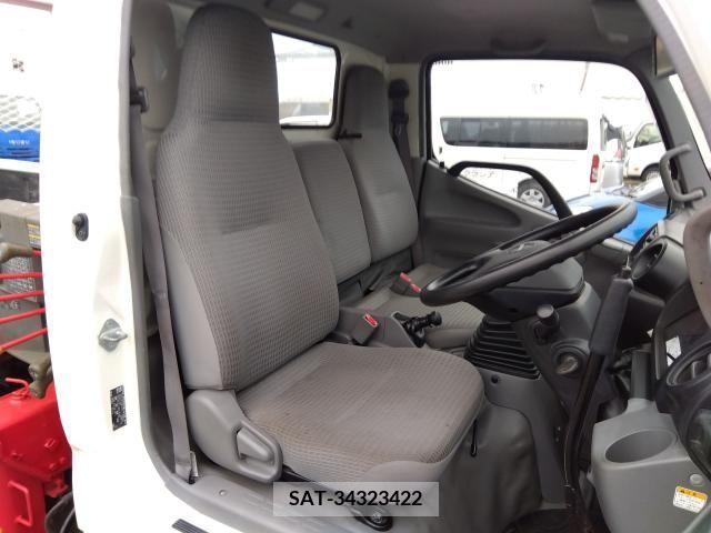Hino DUTRO 2014-09 390528-1