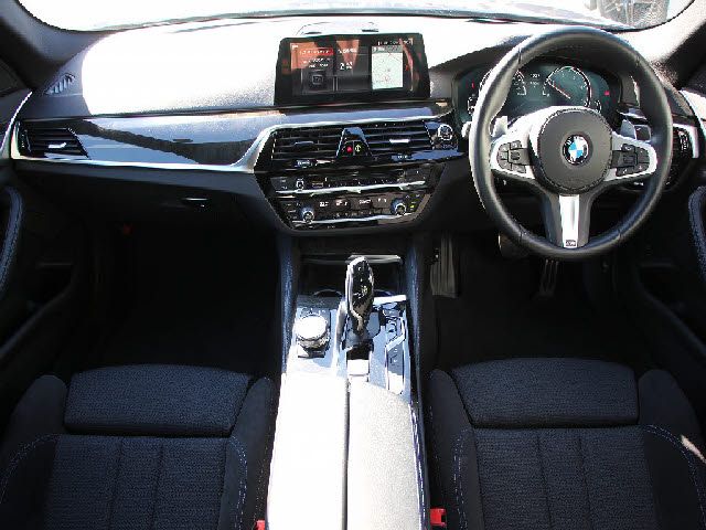 Bmw 5 SERIES 2018-11 28376-1