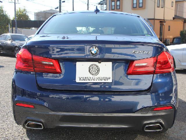 Bmw 5 SERIES 2018-11 28376-29