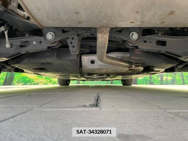 Toyota PRIUS 2019-07 366496-19
