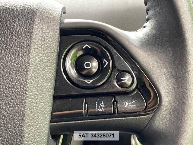 Toyota PRIUS 2019-07 366496-4