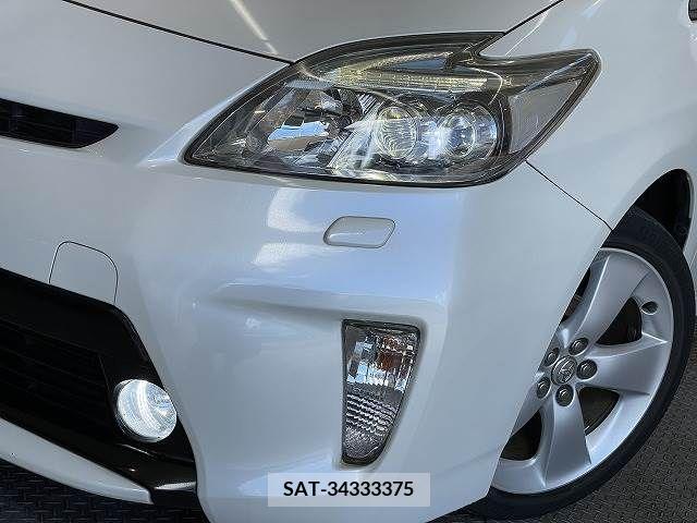 Toyota PRIUS 2015-04 235940-9