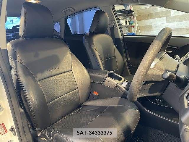 Toyota PRIUS 2015-04 235940-7