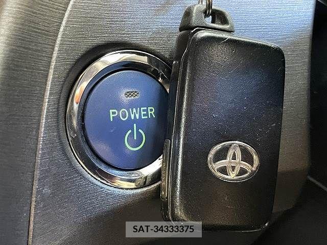 Toyota PRIUS 2015-04 235940-5