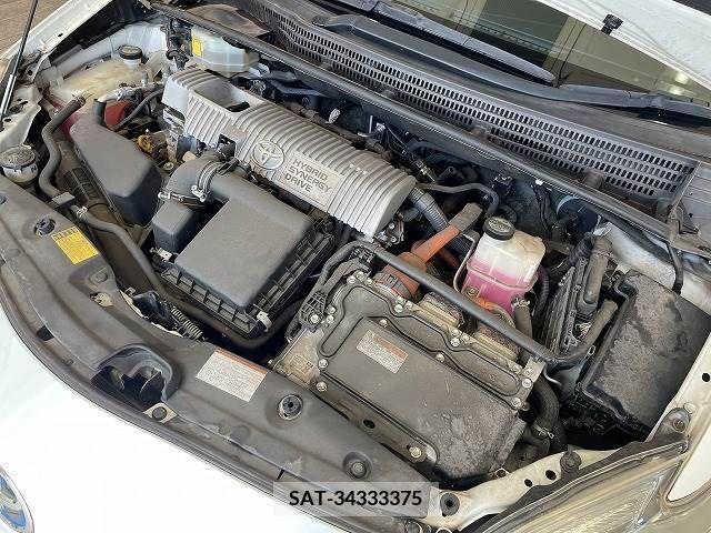 Toyota PRIUS 2015-04 235940-13