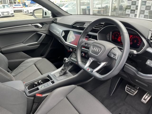 Audi Q3 2020-12 10036-7
