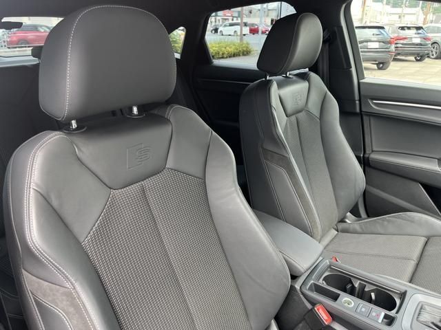 Audi Q3 2020-12 10036-14