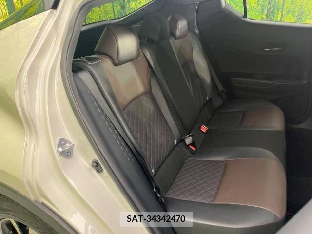 Toyota C-HR 2017-06 223173-6
