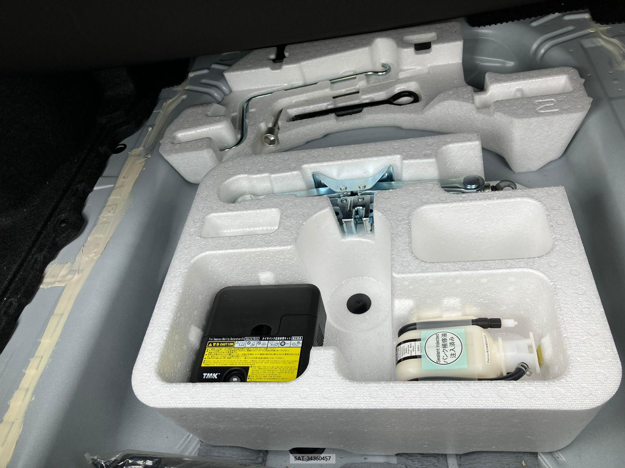 Toyota COROLLA AXIO 2017-03 257764-15