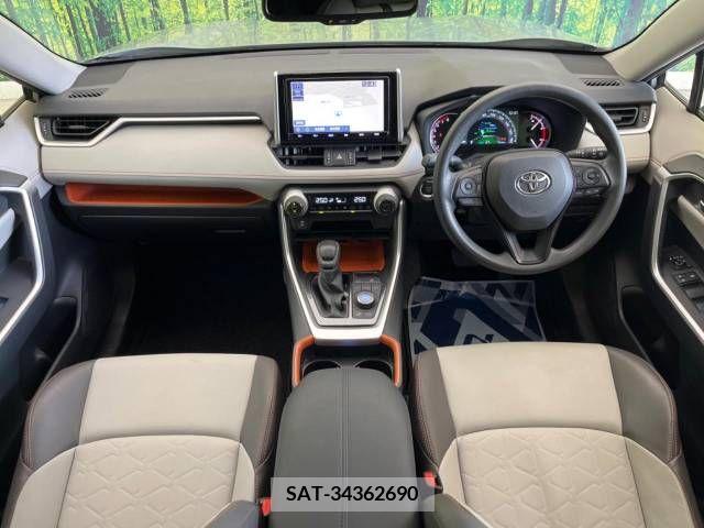Toyota RAV4 2019-09 235116-1