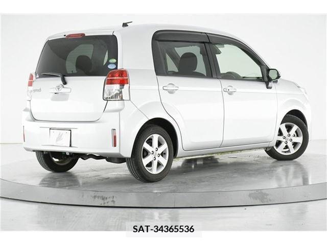 Toyota SPADE 2017-08 368719-1