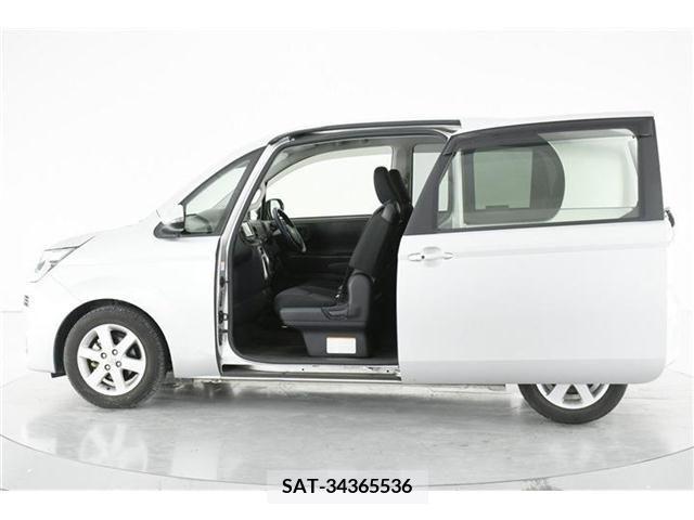 Toyota SPADE 2017-08 368719-5