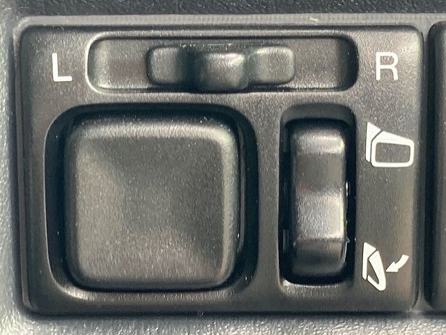 Suzuki JIMNY 2017-03 16740-22
