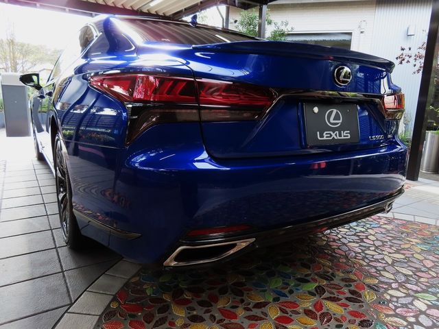 Lexus LS 2023-09 193691-1
