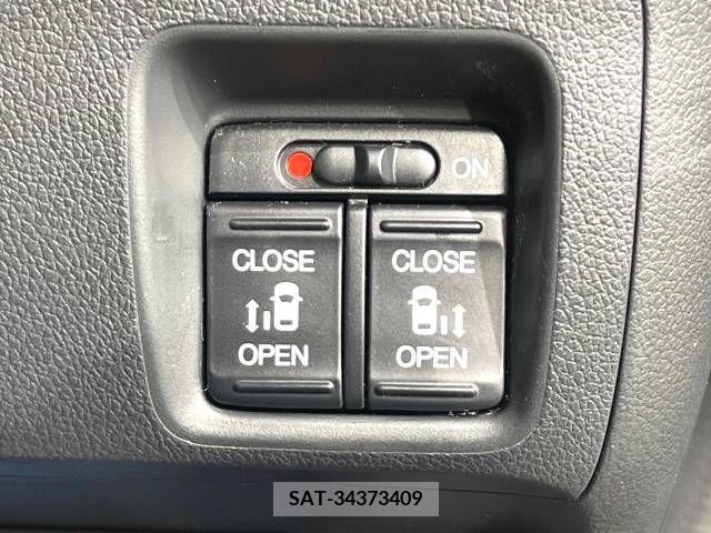 Honda N BOX CUSTOM 2017-06 278953-4