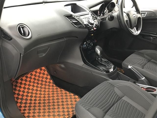 Ford FIESTA 2014-05 359-11