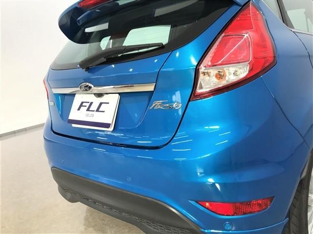 Ford FIESTA 2014-05 359-5