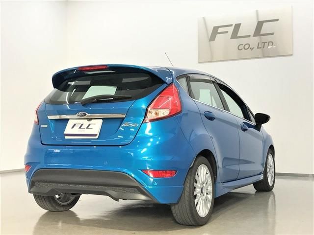 Ford FIESTA 2014-05 359-4