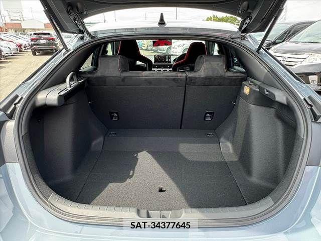 Honda CIVIC 2024-02 265657-18