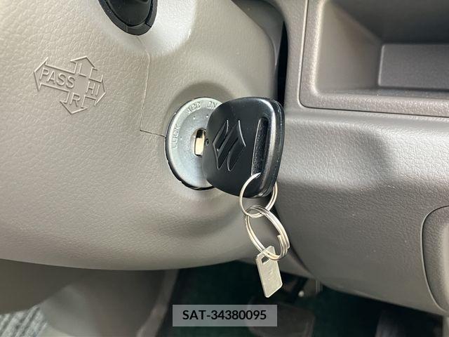 Suzuki EVERY 2022-11 301645-15