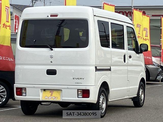 Suzuki EVERY 2022-11 301645-4