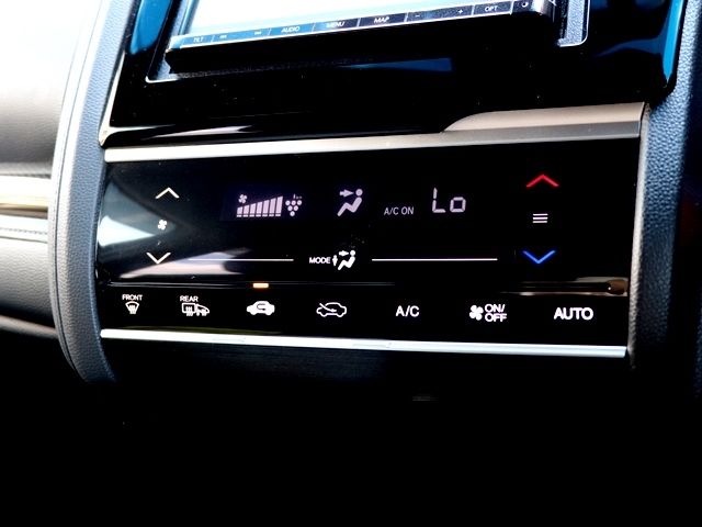 Honda FIT HYBRID 2018-05 4337-19