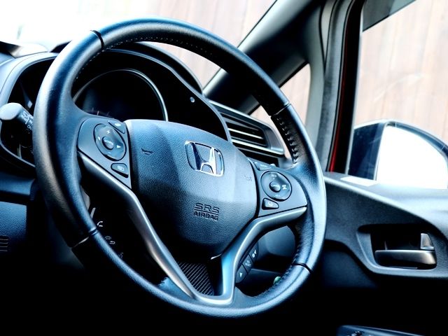 Honda FIT HYBRID 2018-05 4337-15