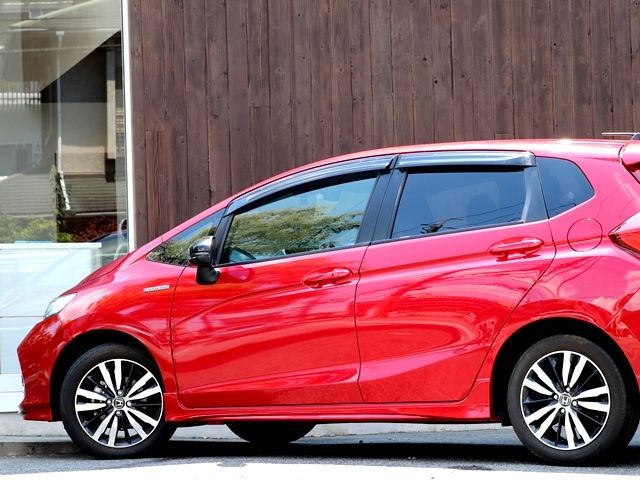 Honda FIT HYBRID 2018-05 4337-8