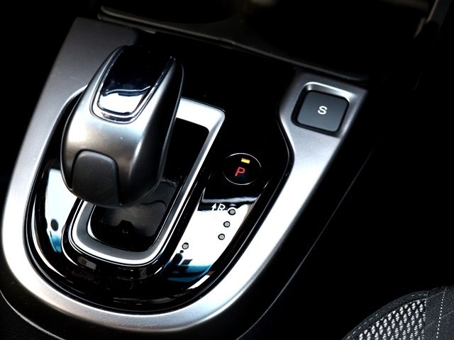 Honda FIT HYBRID 2018-05 4337-21