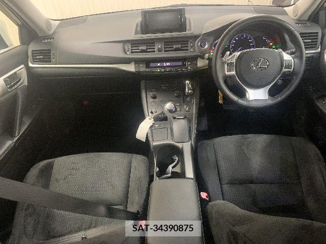 Lexus CT 2012-09 322670-7