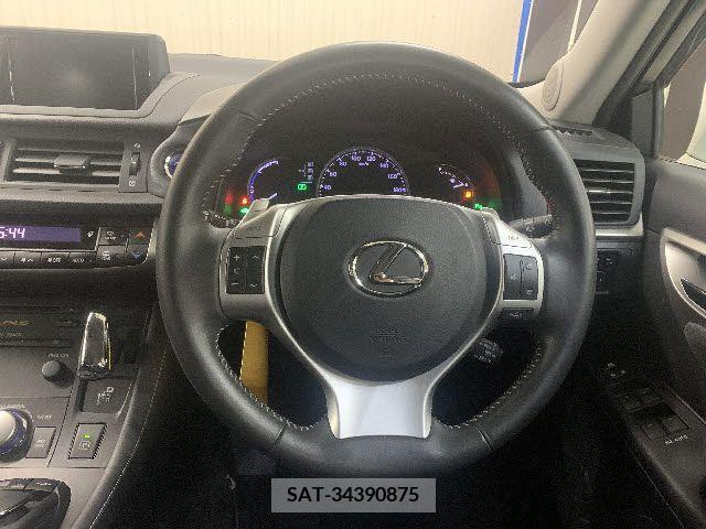 Lexus CT 2012-09 322670-13