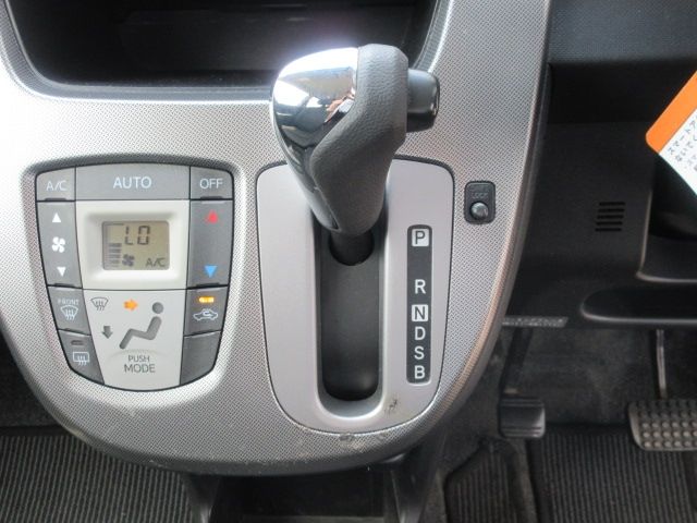 Daihatsu MOVE CUSTOM 2013-07 8645-13
