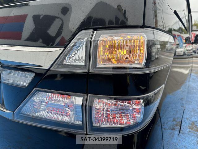 Toyota VELLFIRE 2013-11 287832-17
