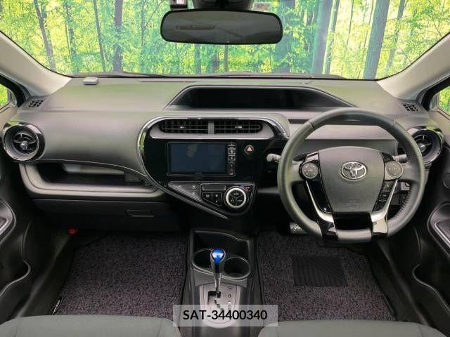 Toyota AQUA 2017-09 260184-1