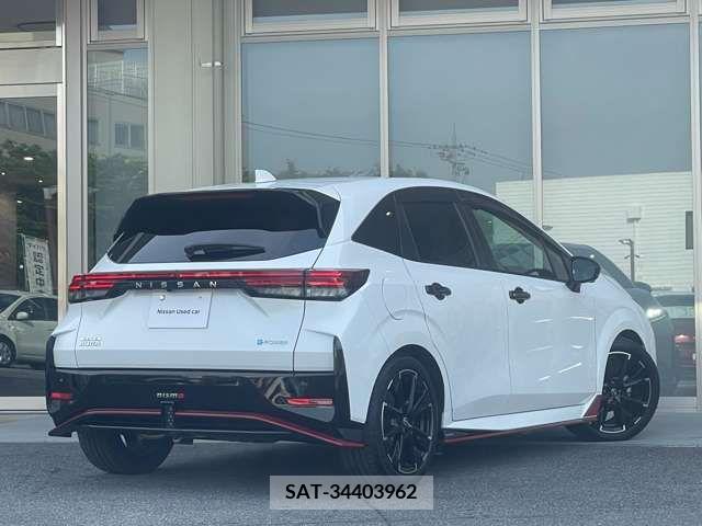 Nissan AURA 2022-09 375279-3