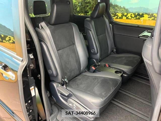 Toyota VOXY 2021-07 288975-11