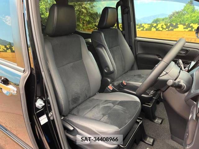 Toyota VOXY 2021-07 288975-10