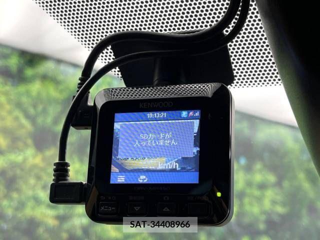 Toyota VOXY 2021-07 288975-4