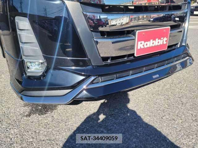 Toyota NOAH 2018-06 218050-3