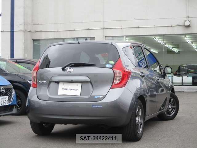 Nissan NOTE 2013-04 302302-1
