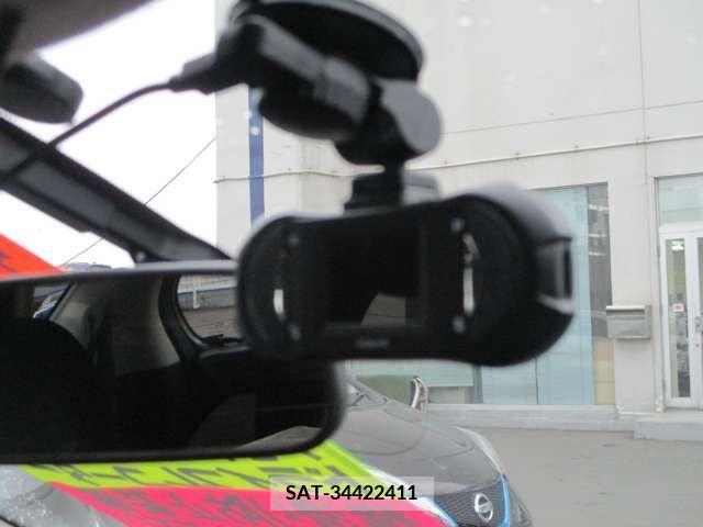 Nissan NOTE 2013-04 302302-8