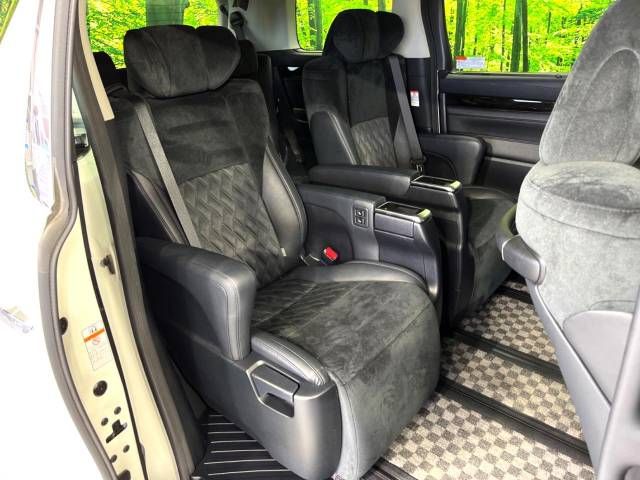 Toyota VELLFIRE 2017-11 184604-10