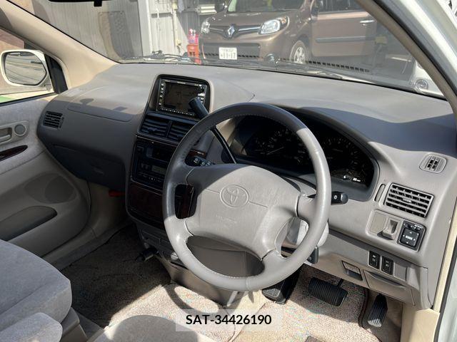 Toyota IPSUM 2000-12 251300-1
