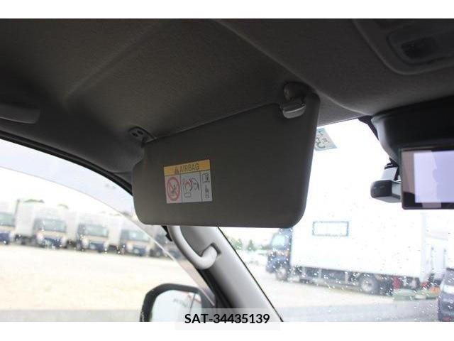 Nissan Caravan 2023-03 382186-17