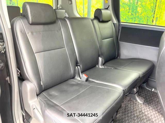 Toyota VOXY 2009-03 255045-9