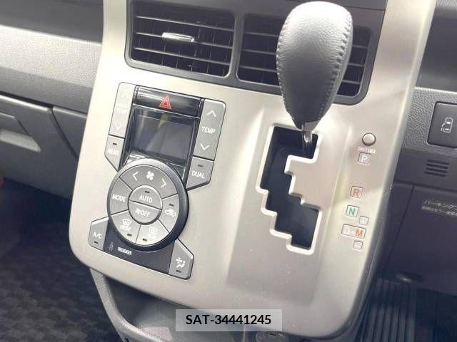 Toyota VOXY 2009-03 255045-19