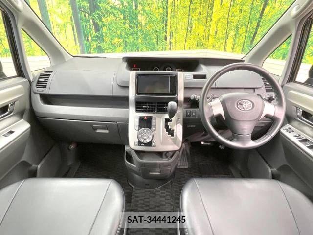 Toyota VOXY 2009-03 255045-1