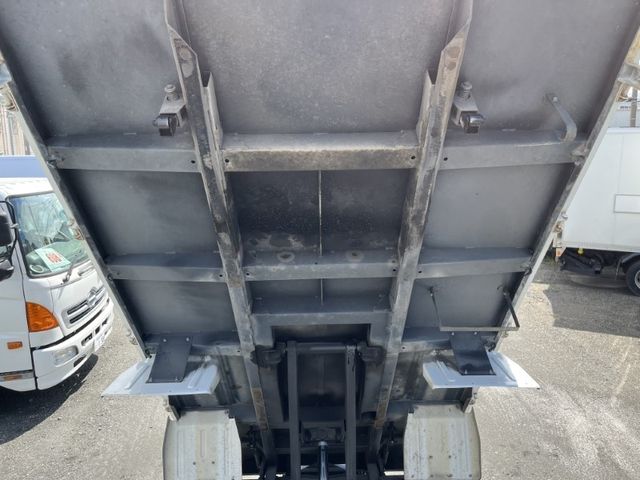 Isuzu ELF TRUCK 2016-12 9350-16