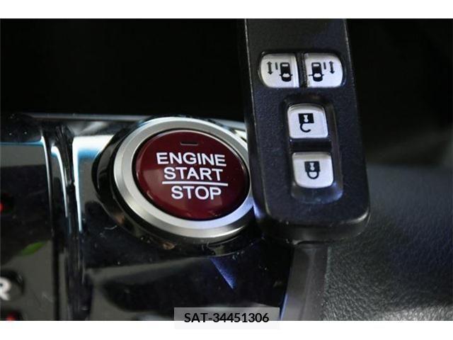 Honda N BOX CUSTOM 2017-02 215281-8